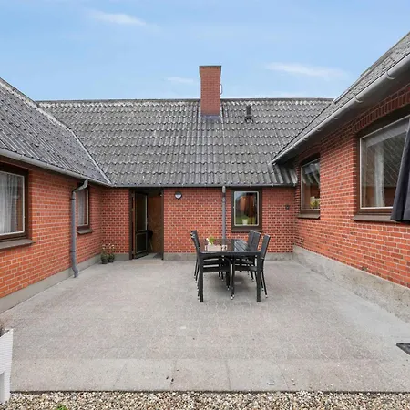 Spacious Near The Casa vacanze *